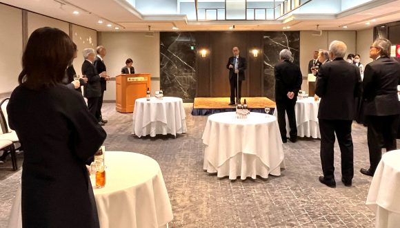 日中医学協会役員・委員会委員合同「忘年会」を開催しました